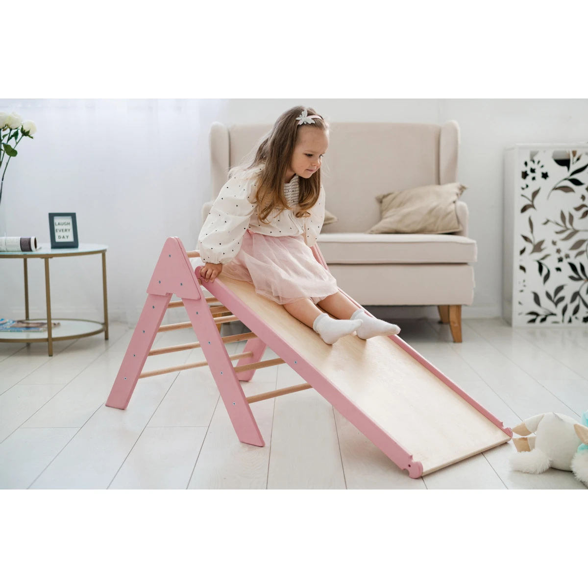 Luna Toys Roze Houten Klimrek Met Glijbaan LU-36974 11 Luna Toys Roze Houten Klimrek Met Glijbaan LU-36974 - Afbeelding 9